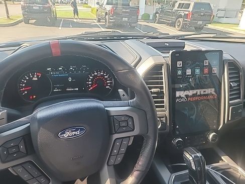 Used 2019 Ford F150 Raptor w/ Equipment Group 802A Luxury AWD/4WD image 17