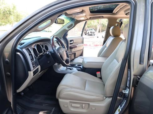 Used 2012 Toyota Sequoia Platinum AWD/4WD image 24