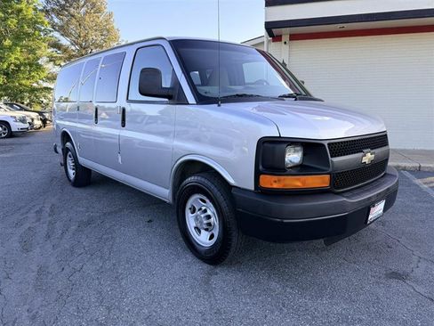 Used 2012 Chevrolet Express 2500 LS RWD image 3