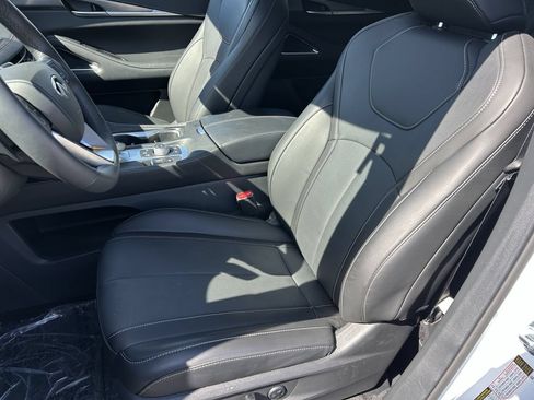 Certified 2026 INFINITI QX60 Luxe w/ Cargo Package FWD image 6