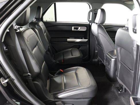 Used 2023 Ford Explorer XLT w/ Equipment Group 202A image 36