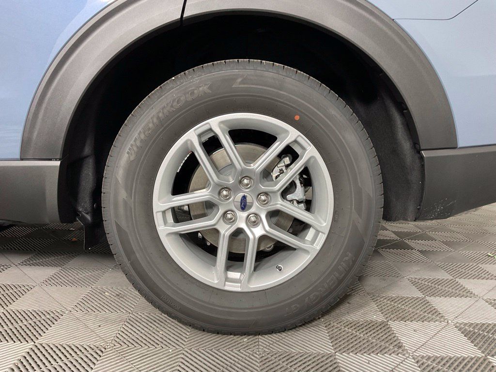 New 2027 Ford Explorer Active w/ Active Comfort Package RWD image 10