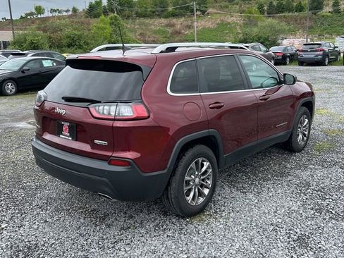 Used 2019 Jeep Cherokee Latitude Plus w/ Cold Weather Group AWD/4WD image 9