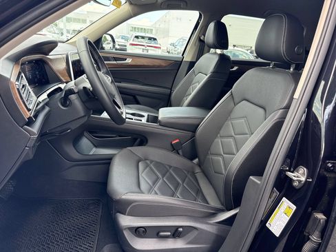 Certified 2026 Volkswagen Atlas SE FWD image 10