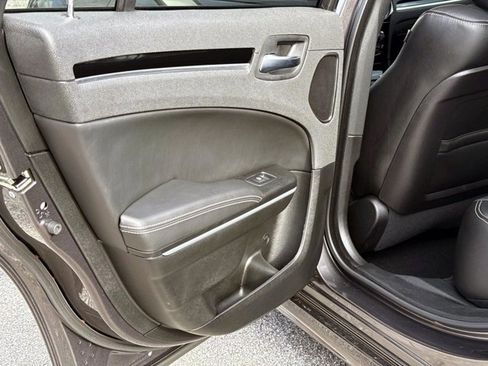 Used 2023 Chrysler 300 S w/ Comfort Group image 11