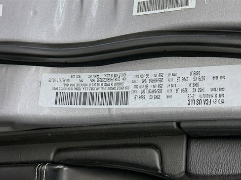 Used 2016 Jeep Grand Cherokee Limited image 12