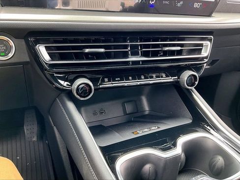 New 2026 Chevrolet Traverse LT w/ Driver Confidence Package image 23