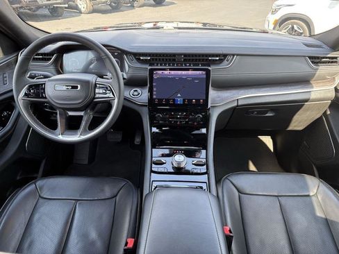 Used 2023 Jeep Grand Cherokee L Overland image 15