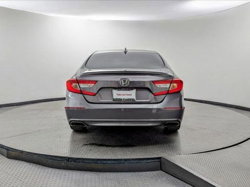 Used 2018 Honda Accord Sport image 7