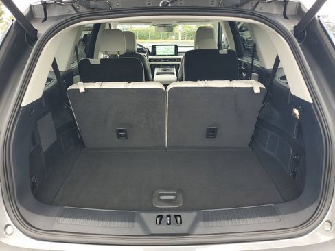 Used 2025 Lincoln Aviator AWD w/ Jet Appearance Package image 6