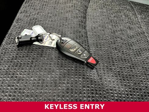 Used 2017 RAM 1500 Big Horn AWD/4WD image 32