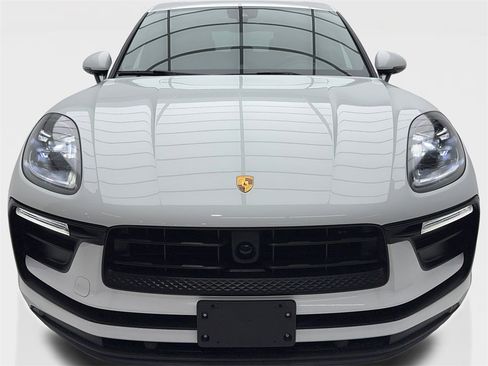 Used 2025 Porsche Macan Turbo image 4