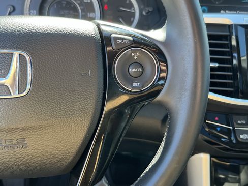 Used 2016 Honda Accord EX-L image 22