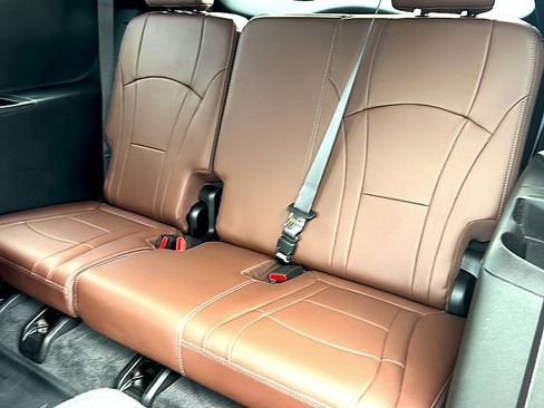 Used 2019 Buick Enclave Avenir w/ Avenir Technology Package image 20