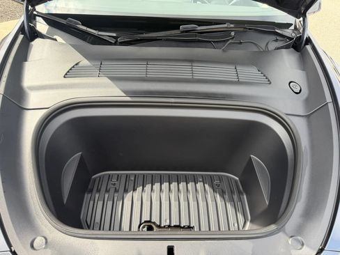 Used 2023 Tesla Model Y Performance AWD/4WD image 27