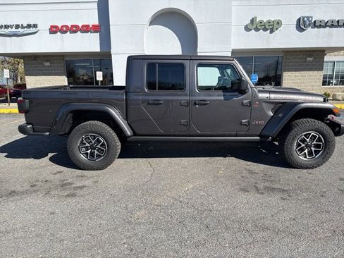 New 2025 Jeep Gladiator Rubicon image 9