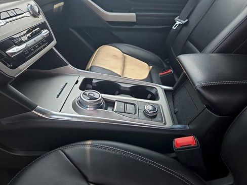 Certified 2023 Ford Explorer XLT w/ Equipment Group 202A AWD/4WD image 22
