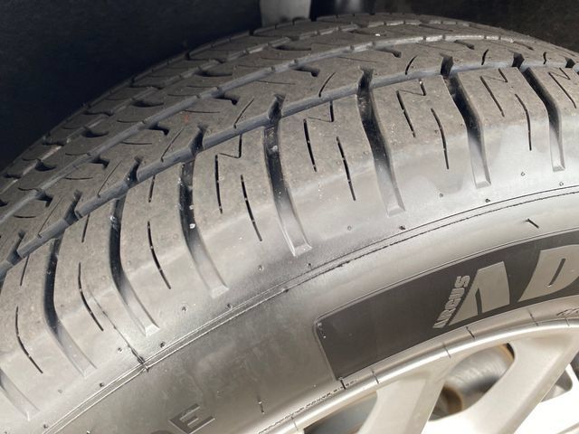Used 2025 Chrysler Pacifica Select FWD image 21