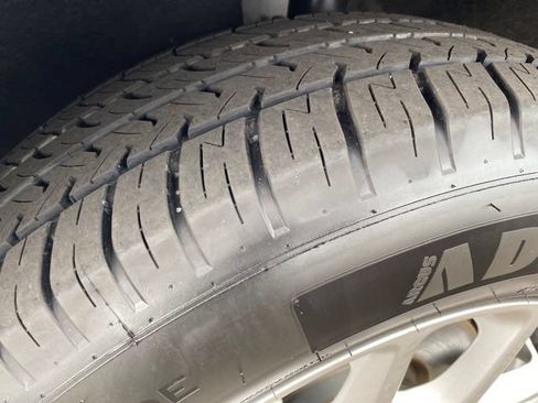 Used 2025 Chrysler Pacifica Select FWD image 21