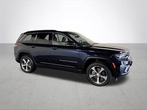 Certified 2023 Jeep Grand Cherokee 4WD 4xe w/ Luxury Tech Group II image 5