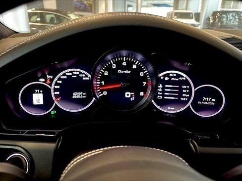 Used 2023 Porsche Cayenne Turbo AWD/4WD image 17