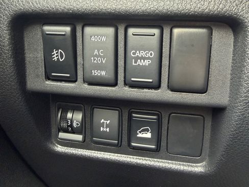 Used 2017 Nissan Titan PRO-4X w/ Pro-4x Convenience Package image 87