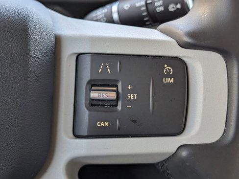 Used 2023 Land Rover Defender 110 S image 25