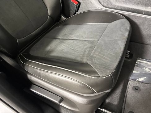 Used 2024 Volkswagen Atlas Cross Sport SEL Premium R-Line AWD/4WD image 34
