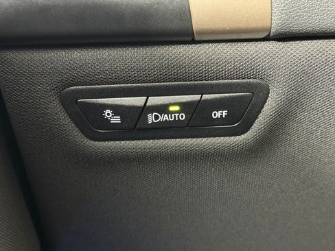 Certified 2022 BMW iX xDrive50 w/ Convenience Package image 19