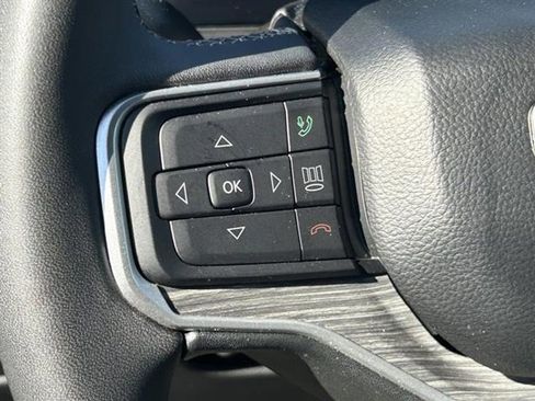 Used 2024 Jeep Wagoneer Series II w/ Flexible Seating Group image 12