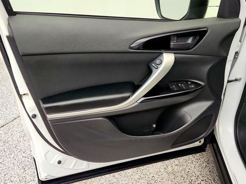 Used 2019 Mitsubishi Eclipse Cross AWD image 10