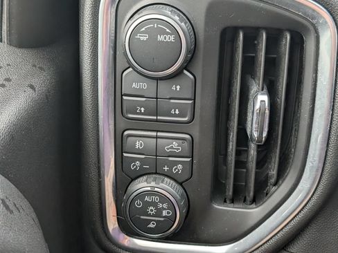 Used 2020 Chevrolet Silverado 1500 RST AWD/4WD image 12