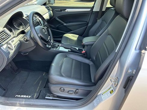 Used 2019 Volkswagen Passat 2.0T Wolfsburg w/ Wheels & Sunroof Package FWD image 13