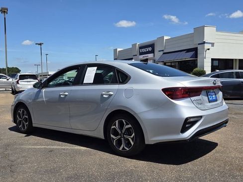 Used 2021 Kia Forte LXS FWD image 6