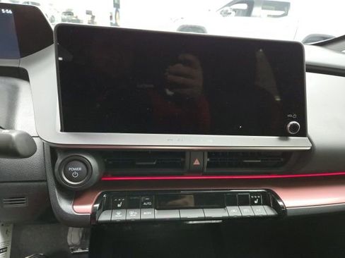 New 2026 Toyota Prius Plug-In Hybrid FWD image 23