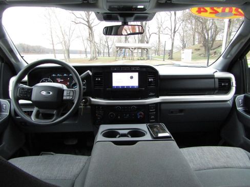 Used 2024 Ford F250 XLT w/ FX4 Off-Road Package image 30