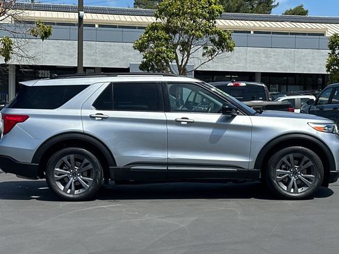 Certified 2023 Ford Explorer XLT w/ Equipment Group 202A RWD image 3