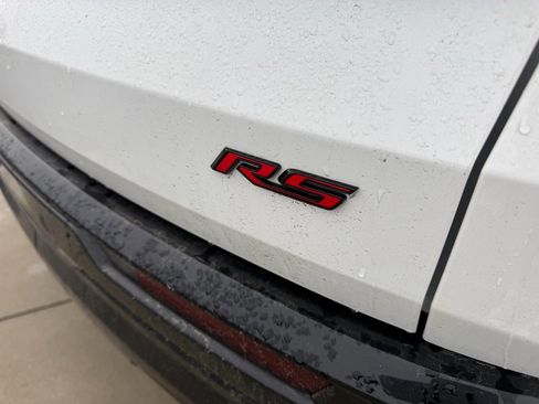 Used 2024 Chevrolet Traverse RS image 7