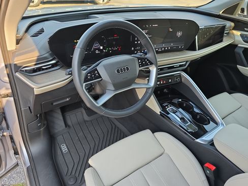 Used 2025 Audi Q5 Prestige AWD/4WD image 16