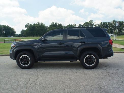 Certified 2025 Toyota 4Runner TRD Off-Road Premium AWD/4WD image 13
