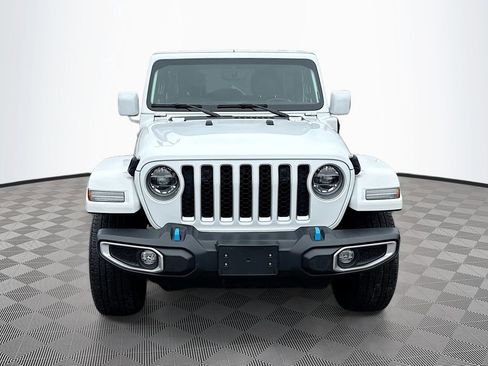 Used 2022 Jeep Wrangler Unlimited Sahara w/ Cold Weather Group image 2