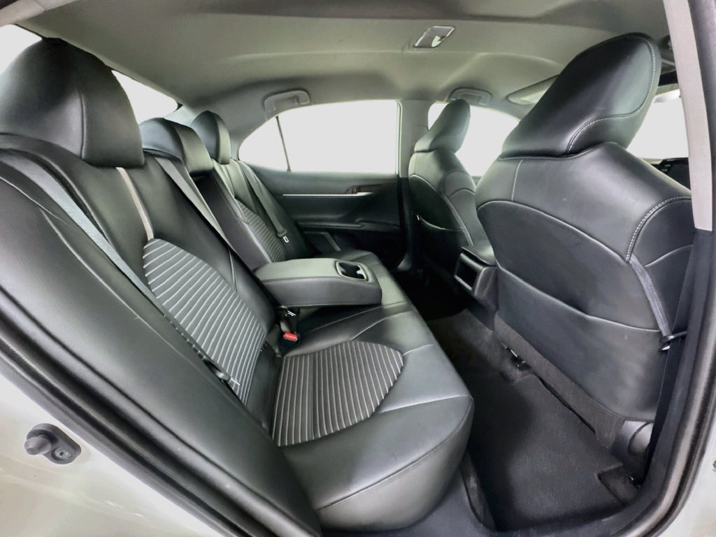 Used 2022 Toyota Camry SE FWD image 27