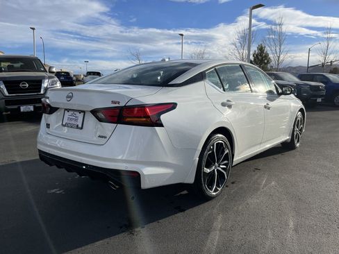 New 2025 Nissan Altima 2.5 SR image 3