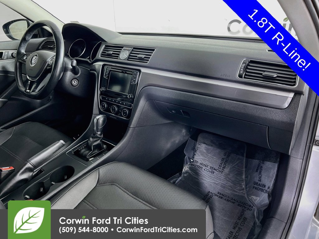 Used 2017 Volkswagen Passat 1.8T R-Line FWD image 27