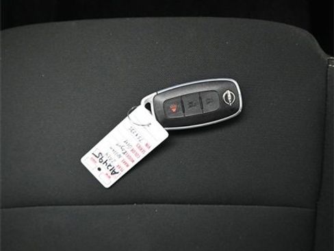 Used 2024 Nissan Rogue S image 10