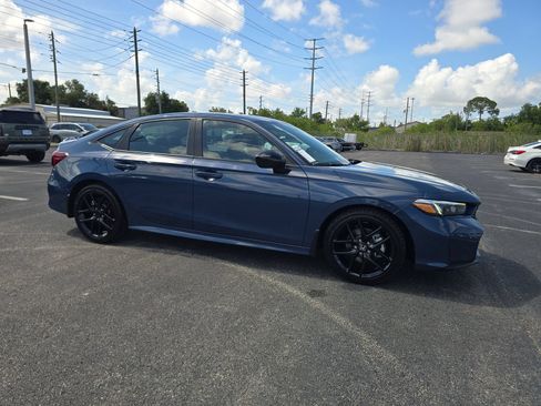 Used 2025 Honda Civic Sport image 2