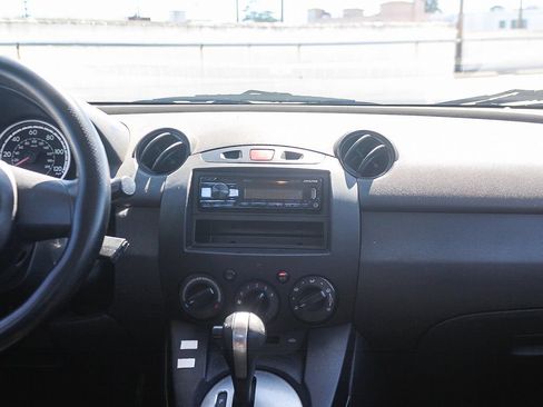 Used 2011 MAZDA MAZDA2 Sport FWD image 14