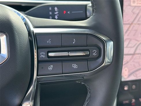 Used 2026 GMC Sierra EV Elevation image 35