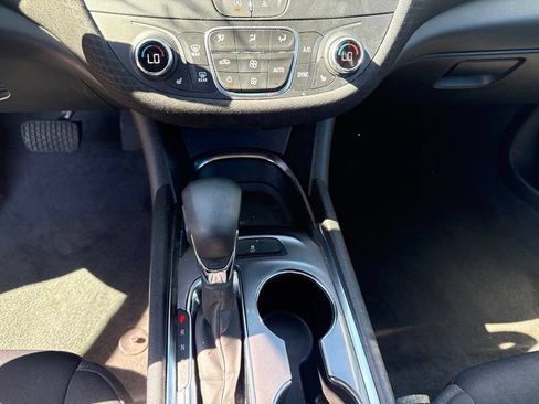 Used 2023 Chevrolet Malibu LT FWD image 17