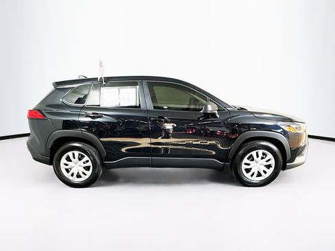 Certified 2025 Toyota Corolla Cross L image 2